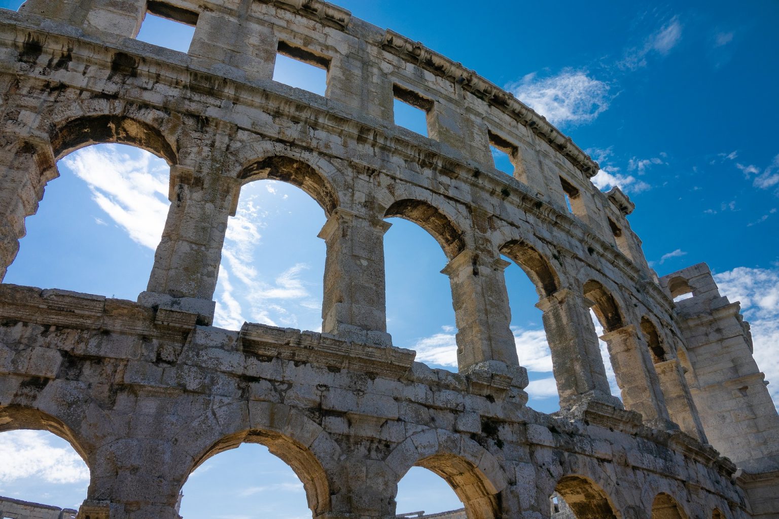 Guide To the Colosseum: How To Visit and What To See